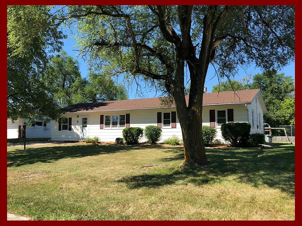 1st image of 23 Ray Dr