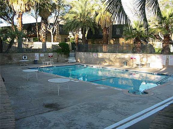 4th image of 350 Thunderbird Dr APT 11