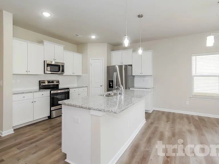 111 Spring Knoll Dr — Photo 4