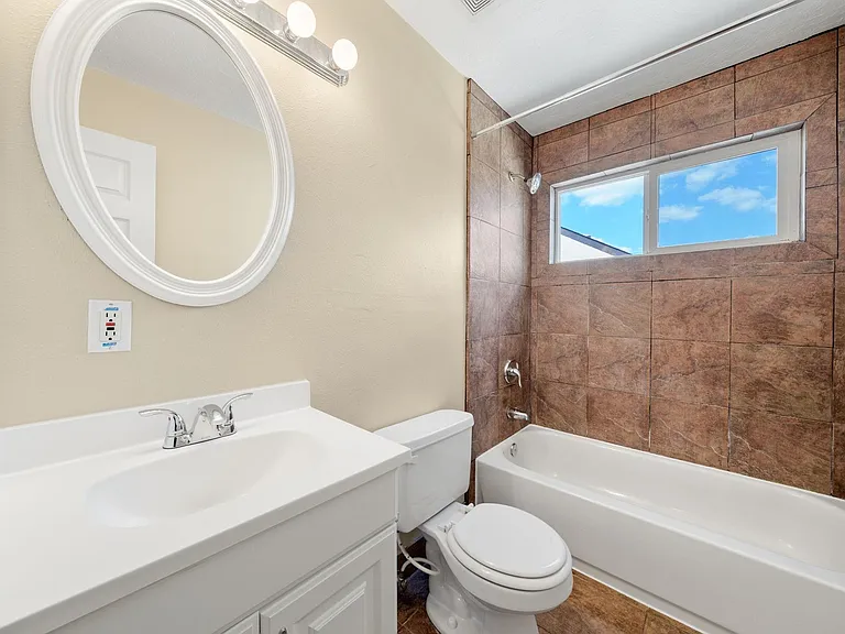 8030 Pine Falls Dr — Photo 14