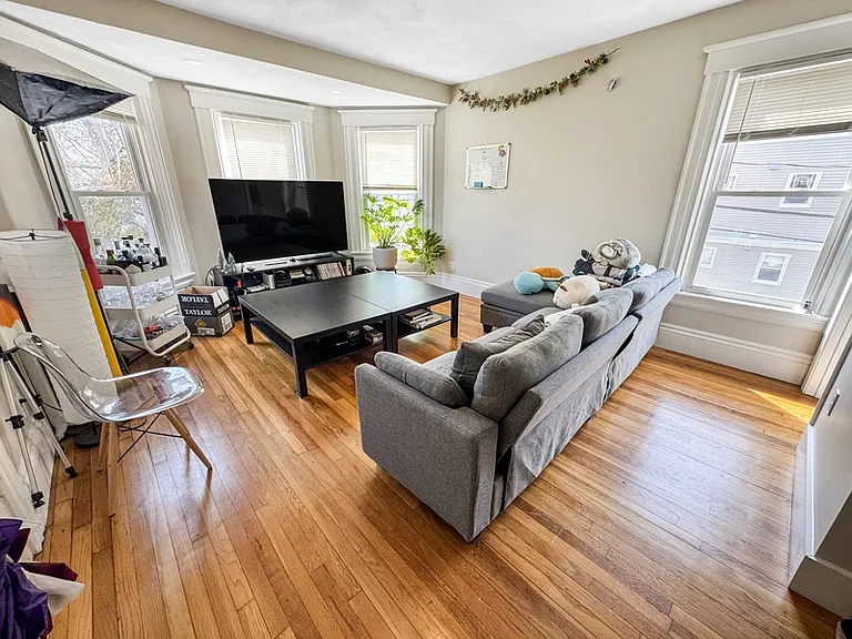 107 Columbia St #2 — Photo 7