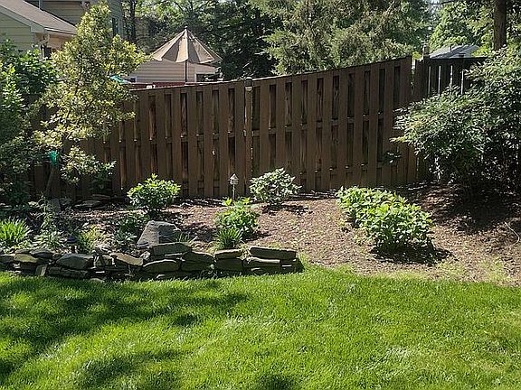 2nd image of 4528 Banff St