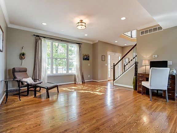 2nd image of 8791 Charleston Ct