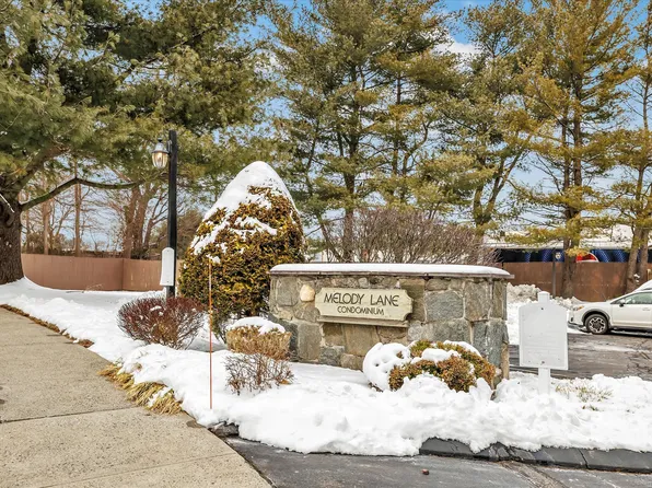 270 Melody Lane #270, Fairfield, CT 06824