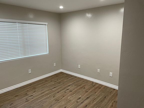 4th image of 7168 Rosemary Ln
