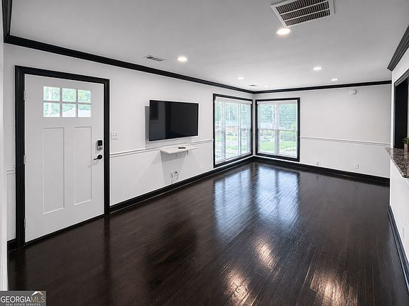 4th image of 2597 Glenvalley Dr
