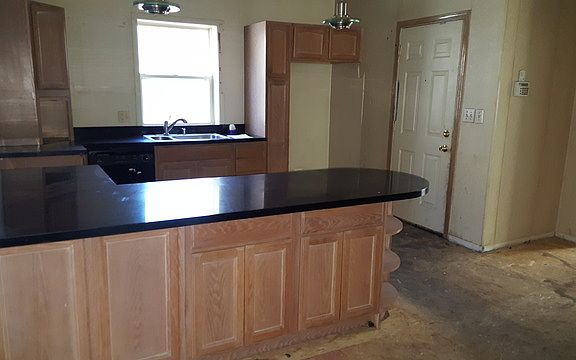 5th image of 3726 W Polk St #1