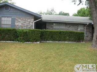 7423 Castle Trail Dr, San Antonio, TX 78218