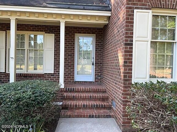 2nd image of 109 Charleston Court