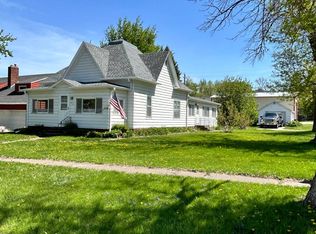307 S Main St, Galva, IA 51020