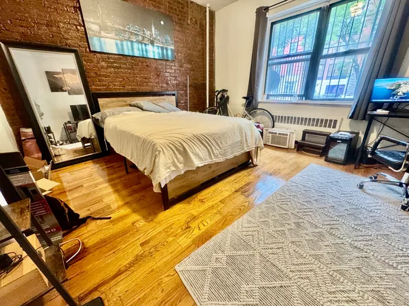 260 West 135th Street image 1 of 19