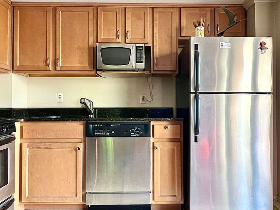 2nd image of 14-47 28th Ave Unit 3B