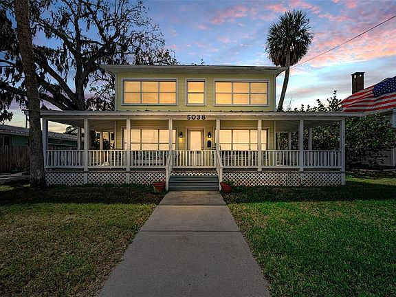 2nd image of 5038 Sunset Blvd