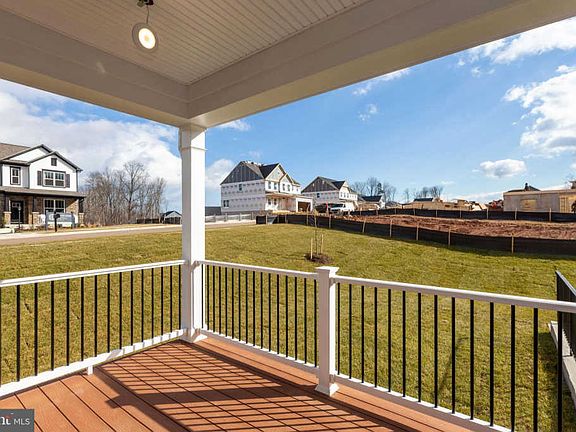 2nd image of 2345 Hunter Hollow Ct
