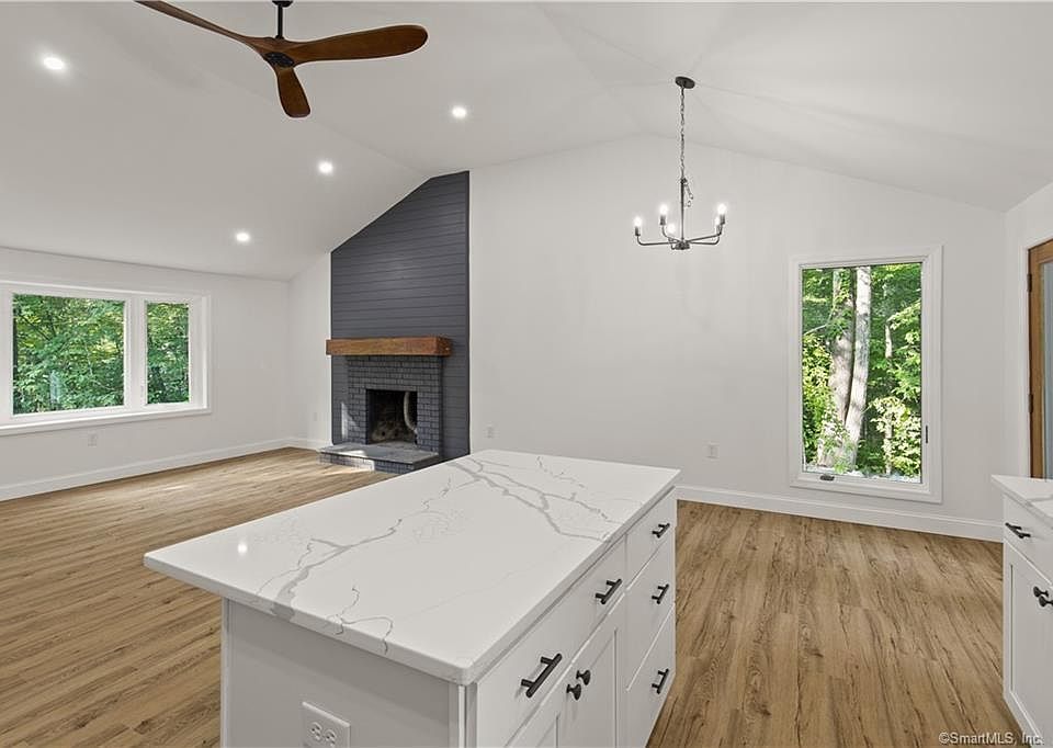 1st image of 71 Sillimanville Rd