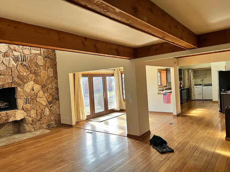 1858 Princeton Cir — Photo 12
