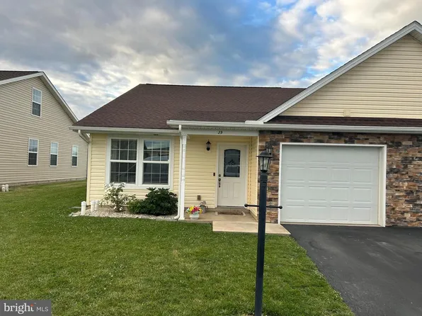 39 Pacific Ave, Milroy, PA 17063