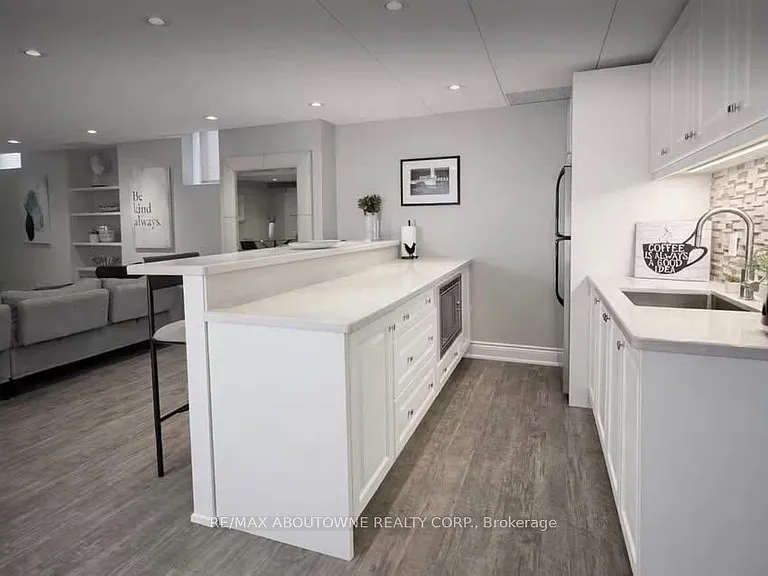 170 Humphrey St #BASEMENT — Photo 6