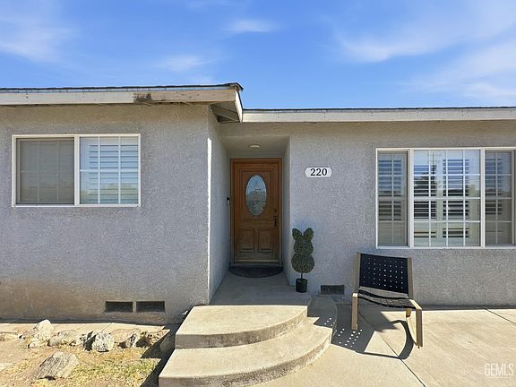 3rd image of 220 17th Ave
