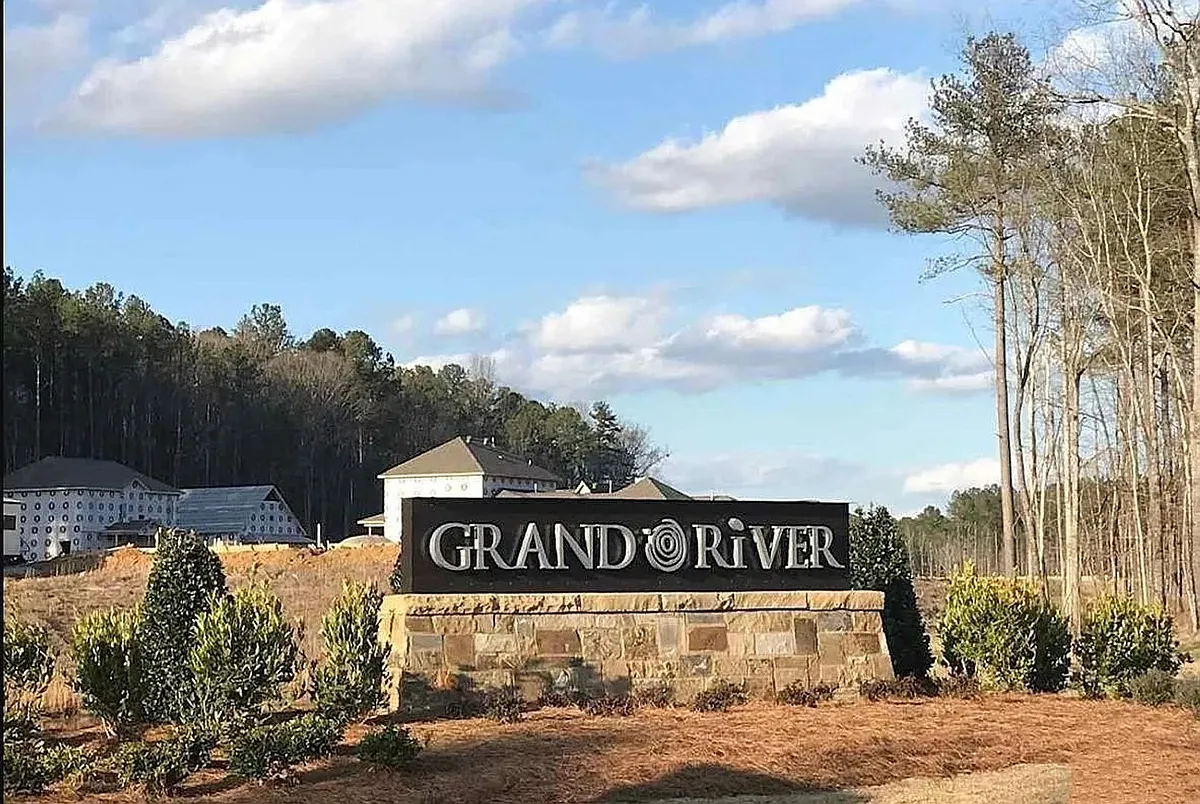 Building Photo - 1009 Grand River Blvd W