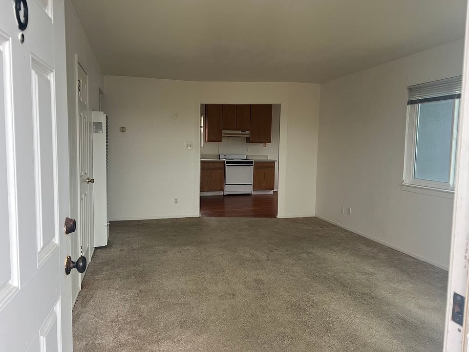 1st image of 155 Brighton Rd APT 6