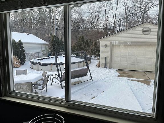 5th image of 1600 Culver Ave
