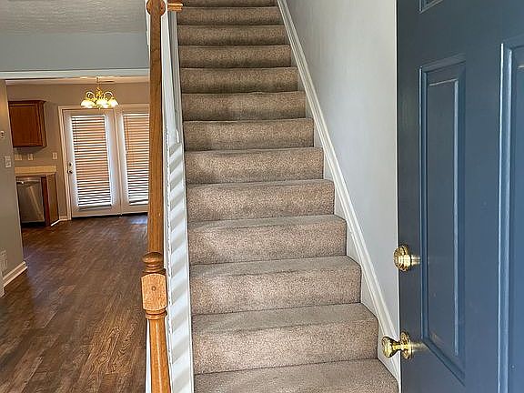 3rd image of 513 Old Manse Ct