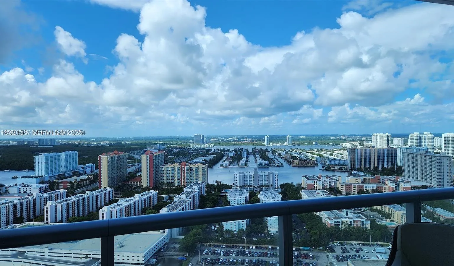 Jade Beach Condo — Photo 4