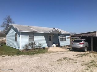 18 Locust St, Chetopa, KS 67336