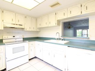 831 Maple Ct APT 108, Dunedin, FL 34698