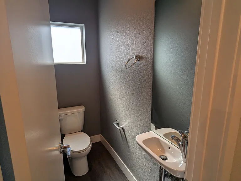 1021 Depew St — Photo 4