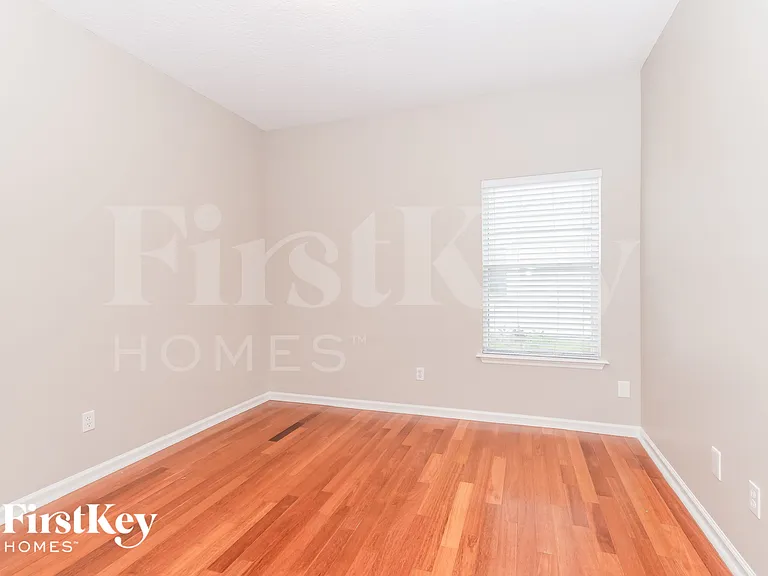 2970 Thorncrest Dr — Photo 11