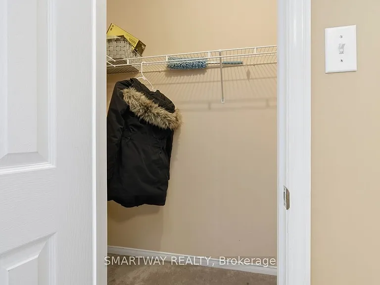 646 Ridgeview Dr — Photo 32