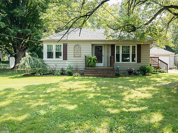 2nd image of 2722 Brook Dr