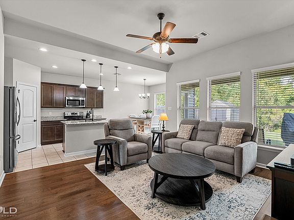 5th image of 3043 Grace Harper Dr