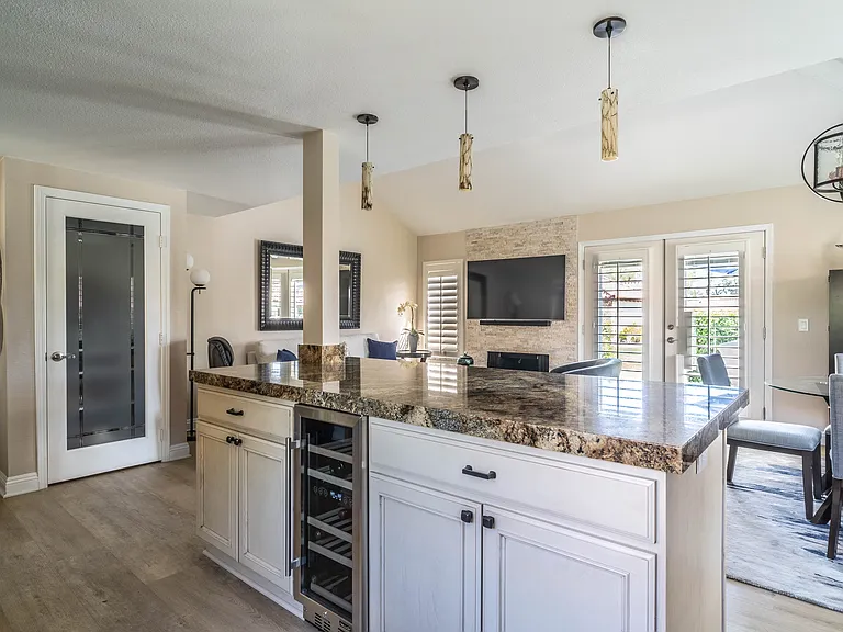 110 Trento Cir — Photo 12