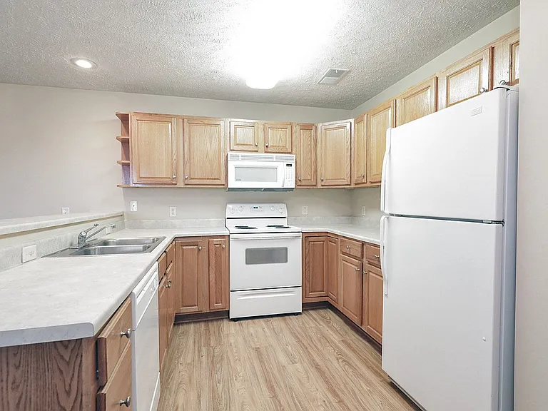 Lexington Ridge Apartments — Photo 43
