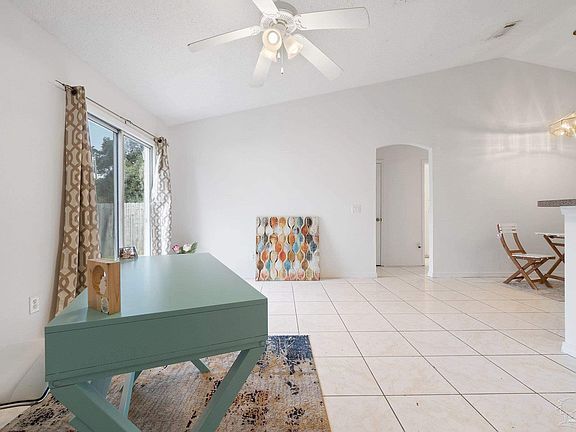 5th image of 619 Saleta St