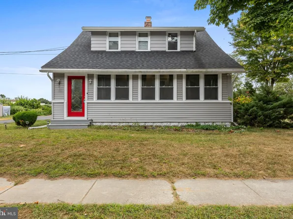 691 Grove Rd, Thorofare, NJ 08086