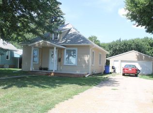 707 W Main St, Vermillion, SD 57069