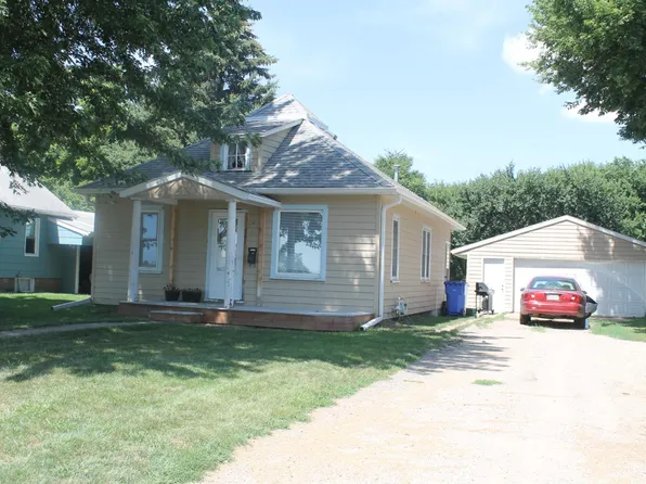 707 W Main St, Vermillion, SD 57069