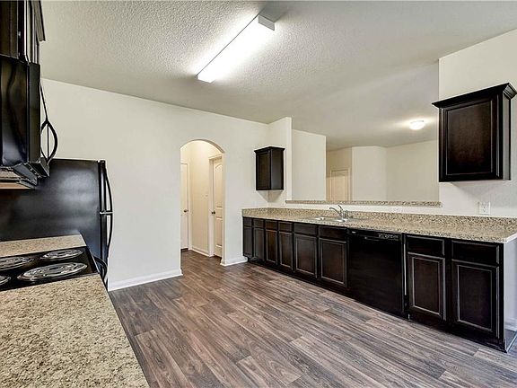 3rd image of 1437 Breanna Ln