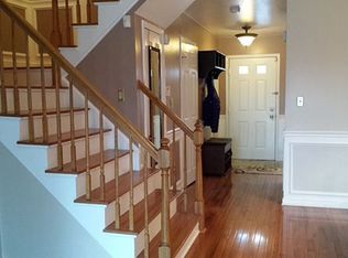 20 Exeter Ct, Somerset, NJ 08873