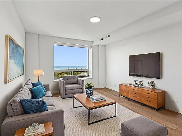 The Nest at Lincoln Park West — Photo 96