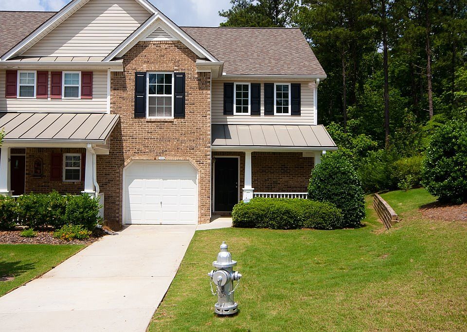 Front View - Driveway for second car