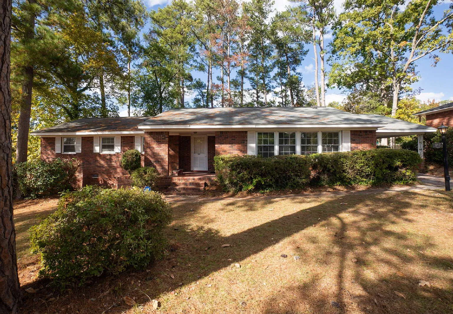 3 bed, 2.0 bath, 1821 sqft, $1,750 — Photo 2