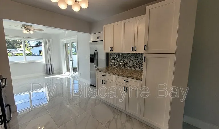 7380 SW 35th St — Photo 8