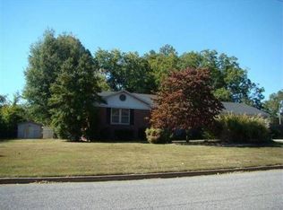 1407 Sunswept Dr, Union City, TN 38261