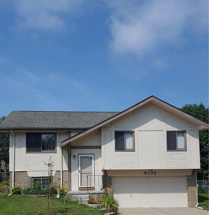 1st image of 8132 S 154th St