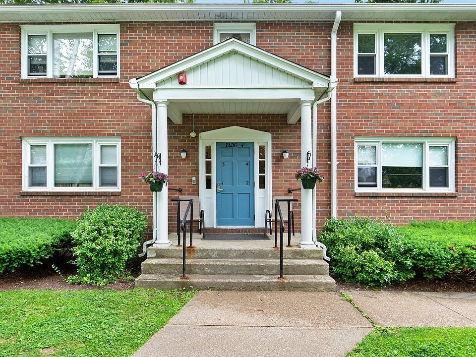1st image of 4 Morgan Mnr APT 4